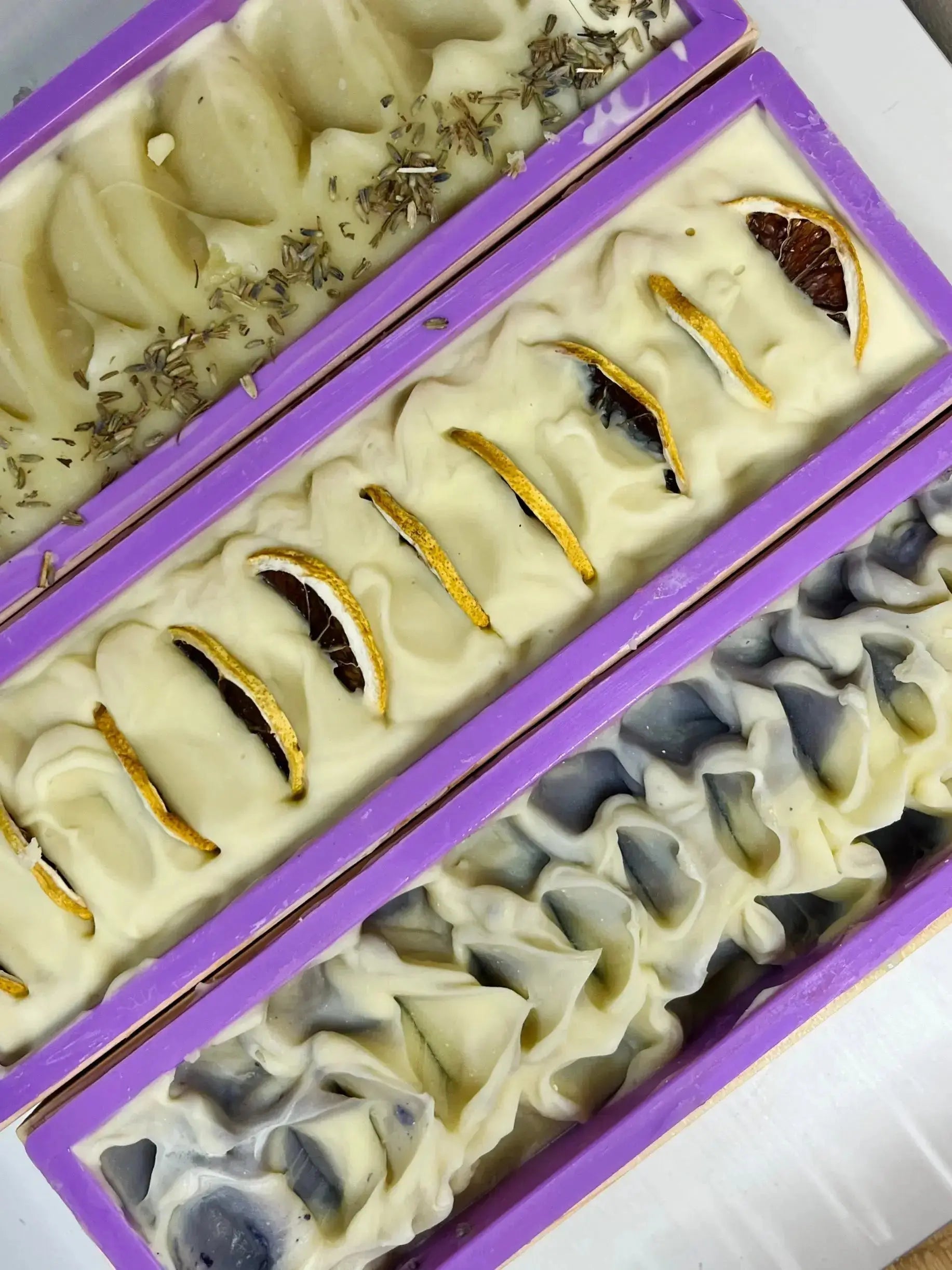 Savon doux SYLVIA huile d'avocat et lavande La Sultana Savonnerie | Savons et soins naturels faits main | Québec