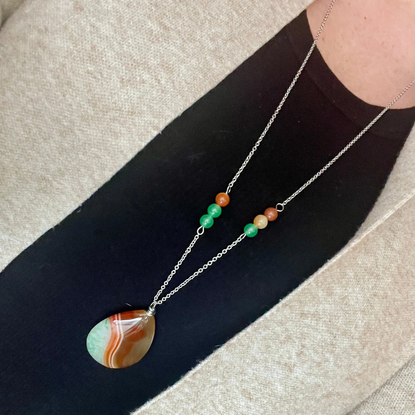 Pendentif onyx sur chaîne en inox 26 pouces La Sultana Savonnerie | Savons et soins naturels faits main | Québec