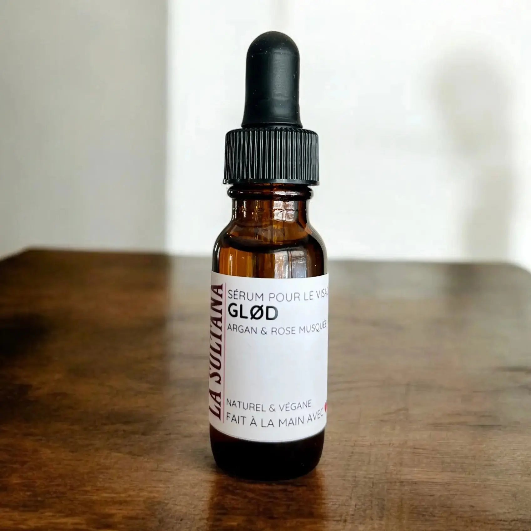 Sérum pour le visage et massage Gua Sha GLØD argan & rose musquée - La Sultana Savonnerie | Savons et soins naturels faits main | Québec