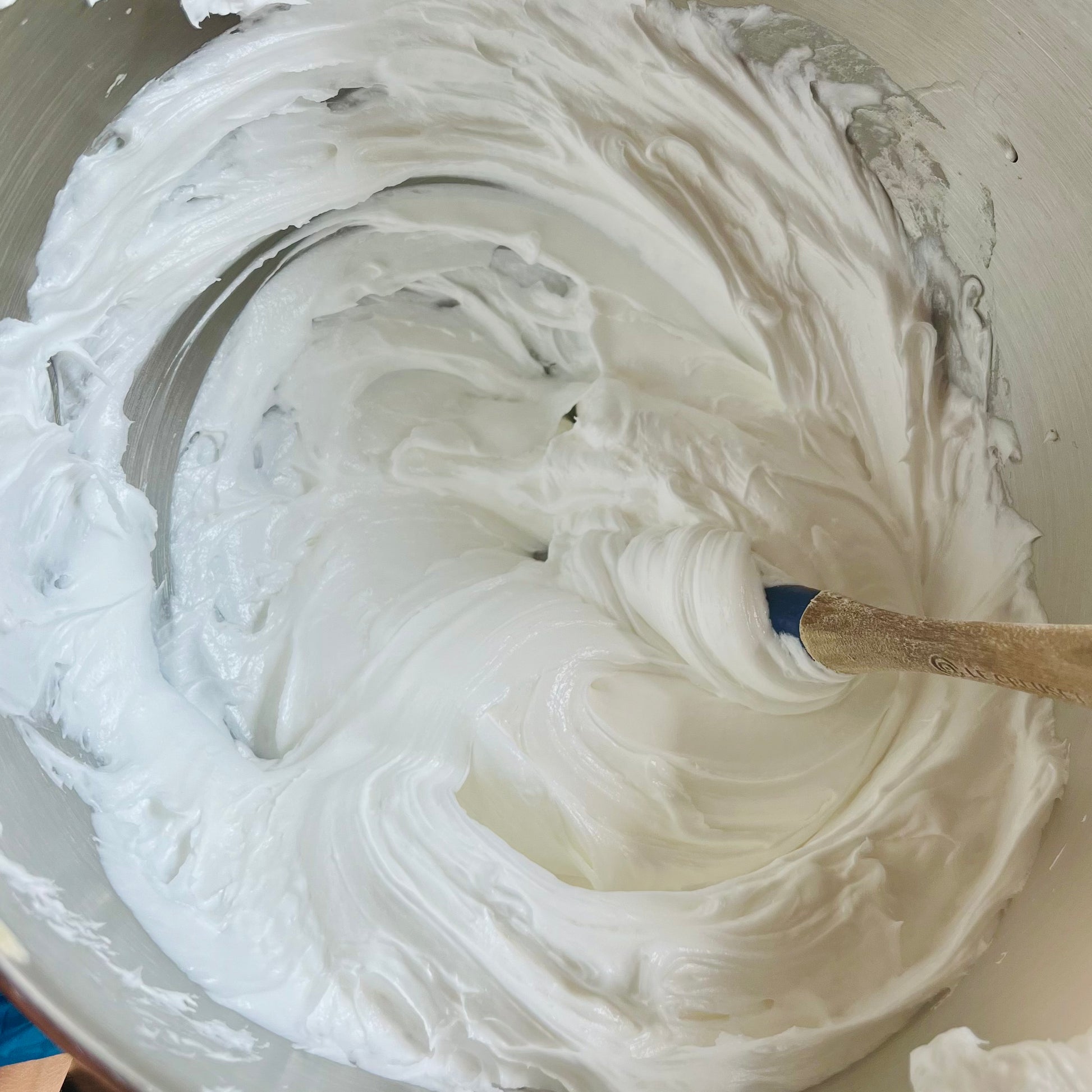 Mélange de Beurre de bain fouetté Viola à la lavande la sultana savonnerie