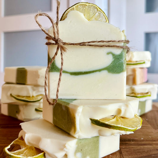 Savon naturel à la lime, lait de coco et eucalyptus