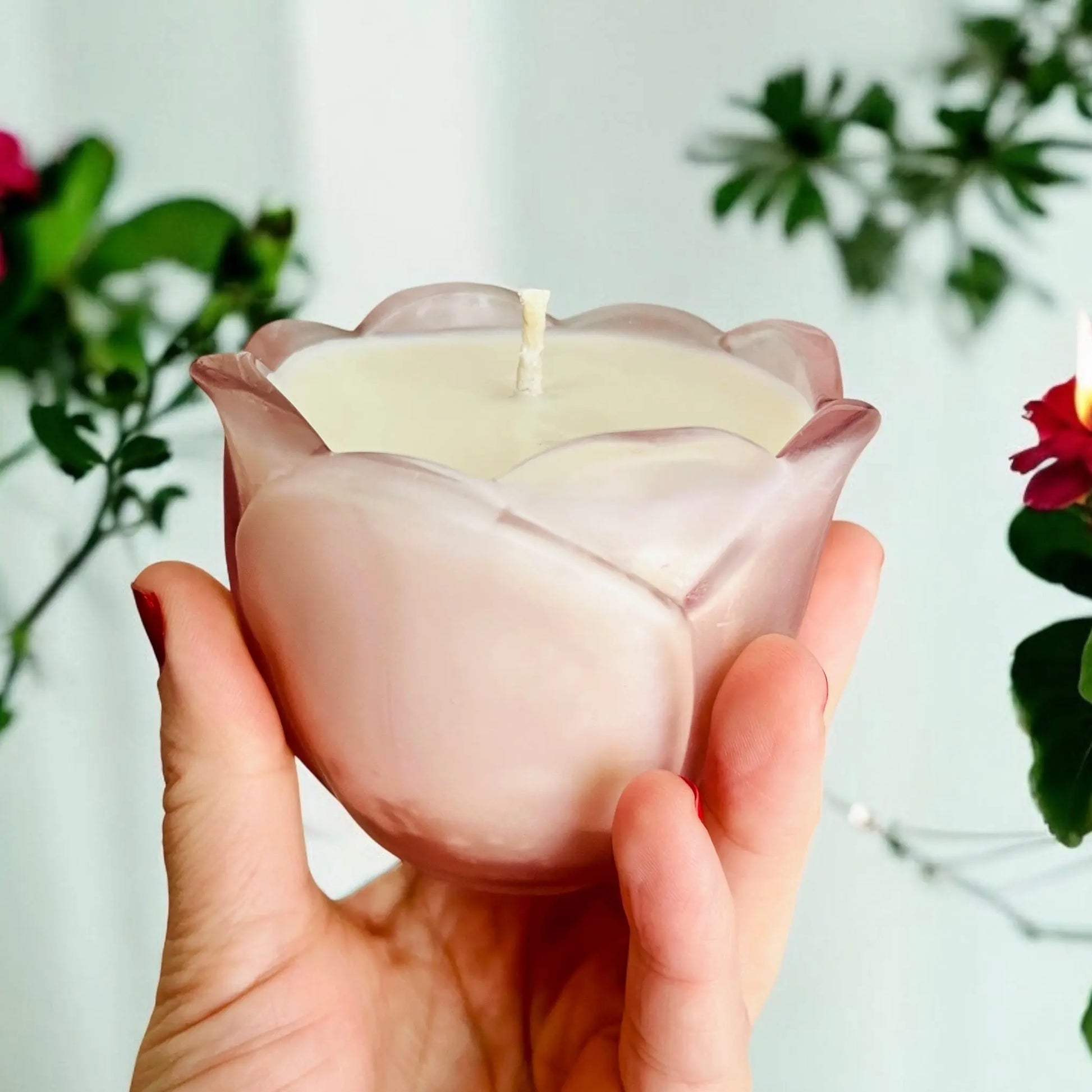 Bougie de soja BLOSSOM pot de verre en tulipe - La Sultana Savonnerie | Savons et soins naturels faits main | Québec