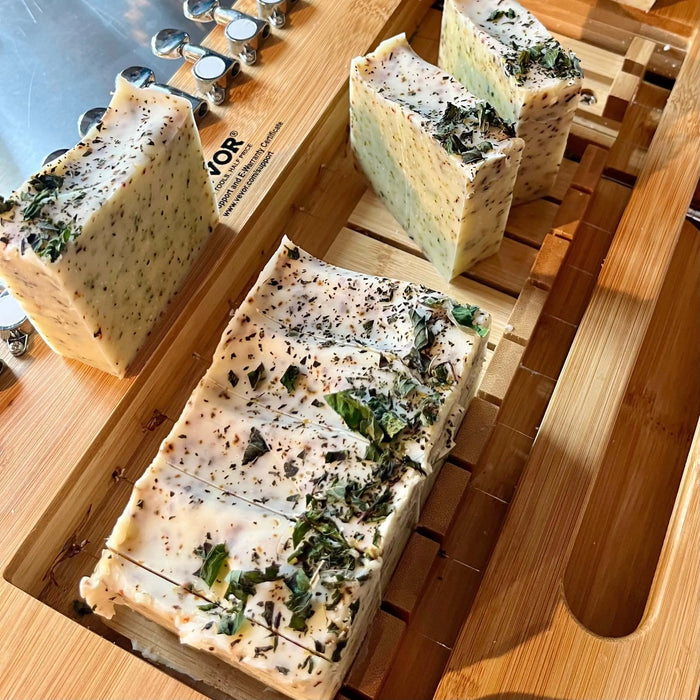 Soins-commerciaux-ingrédients-nocifs-cosmétiques-révélés La Sultana Savonnerie | Savons et soins naturels faits main | Québec