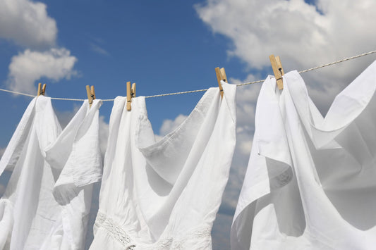 Les secrets de grand-mère : 10 astuces infaillibles pour blanchir vos vêtements naturellement (et sans produits chimiques!) - La Sultana | Soins naturels québecois