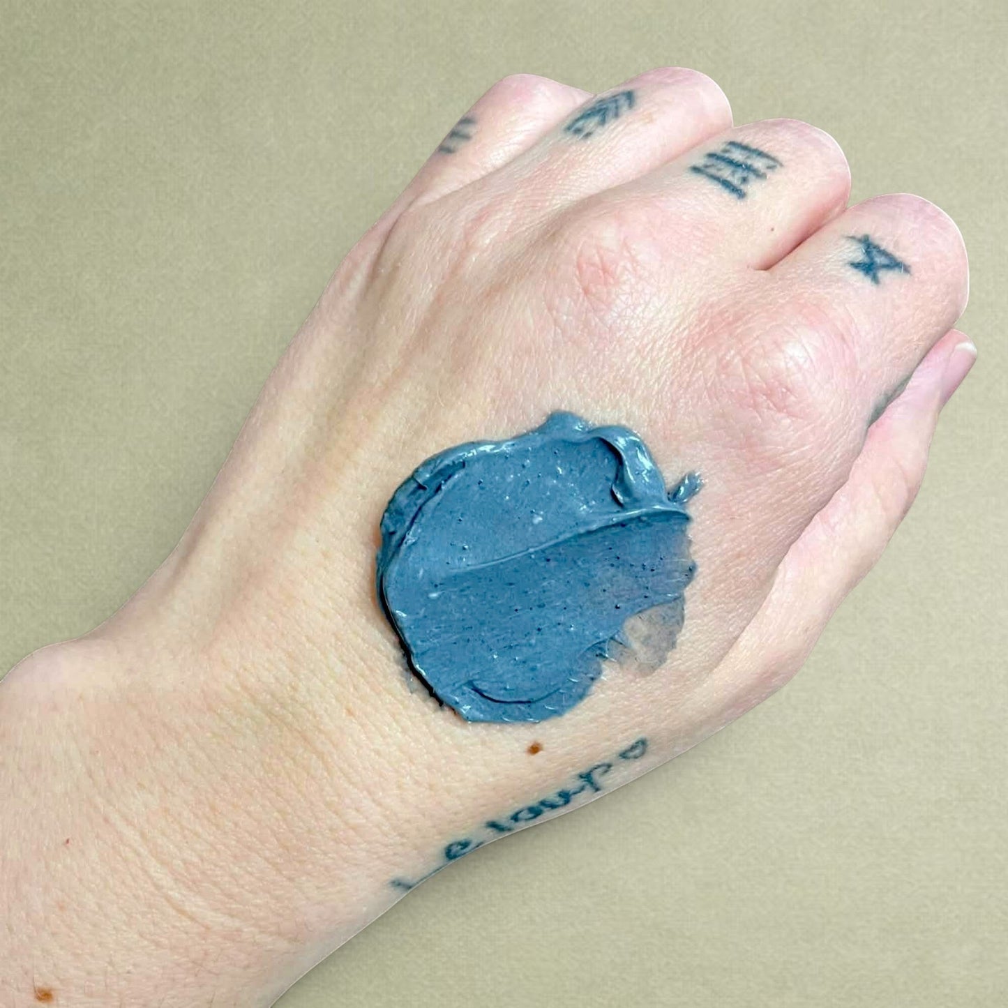 BJÖRN Purifying Charcoal & Chamomile Face Mask
