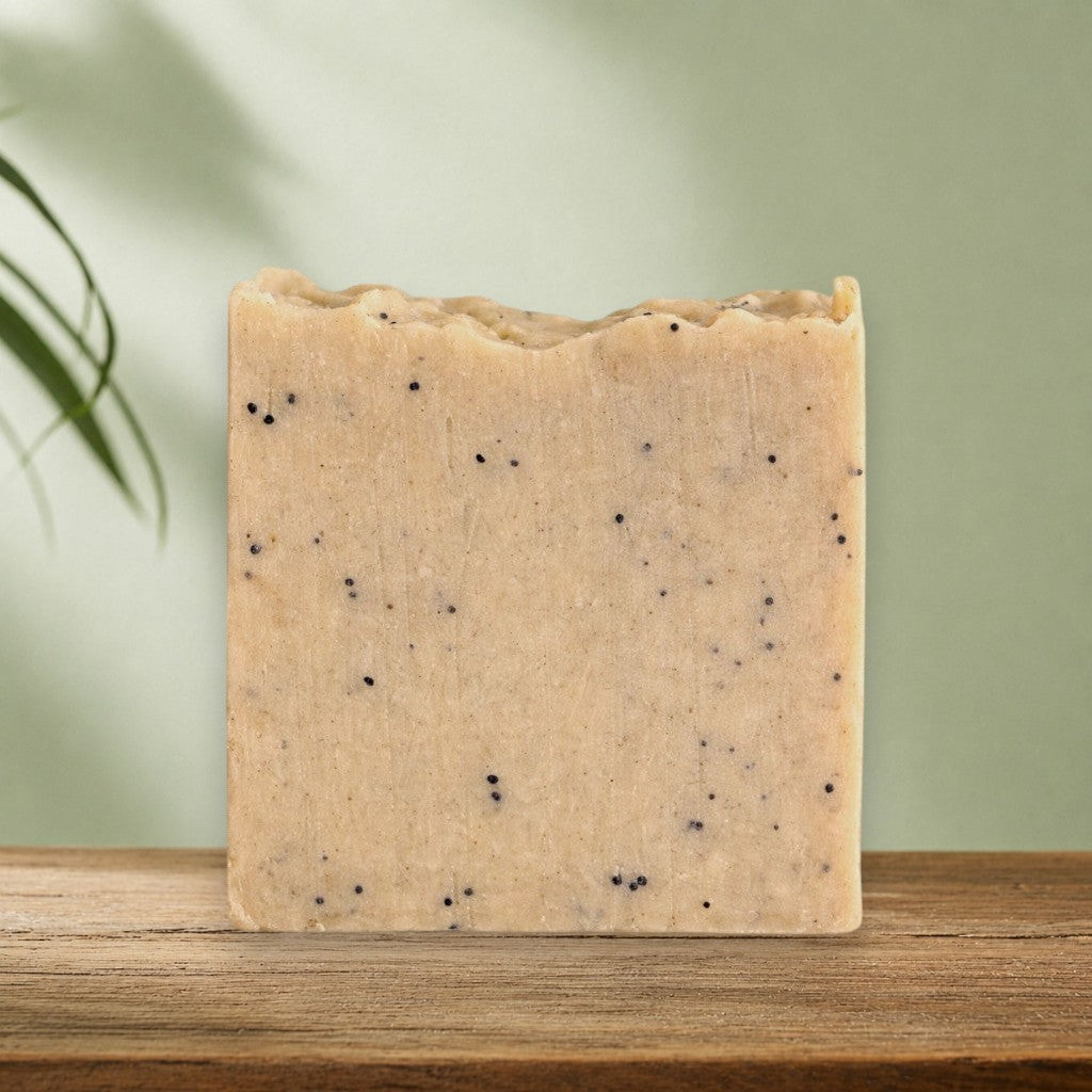 Savon exfoliant AZIZAM ghassoul et pavots - La Sultana | Soins naturels québecois
