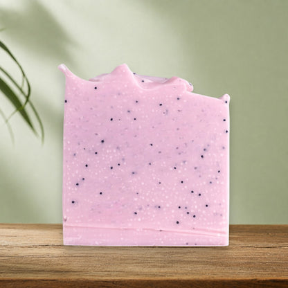 Savon exfoliant LILI graines de pavot, jojoba et pamplemousse - La Sultana | Soins naturels québecois