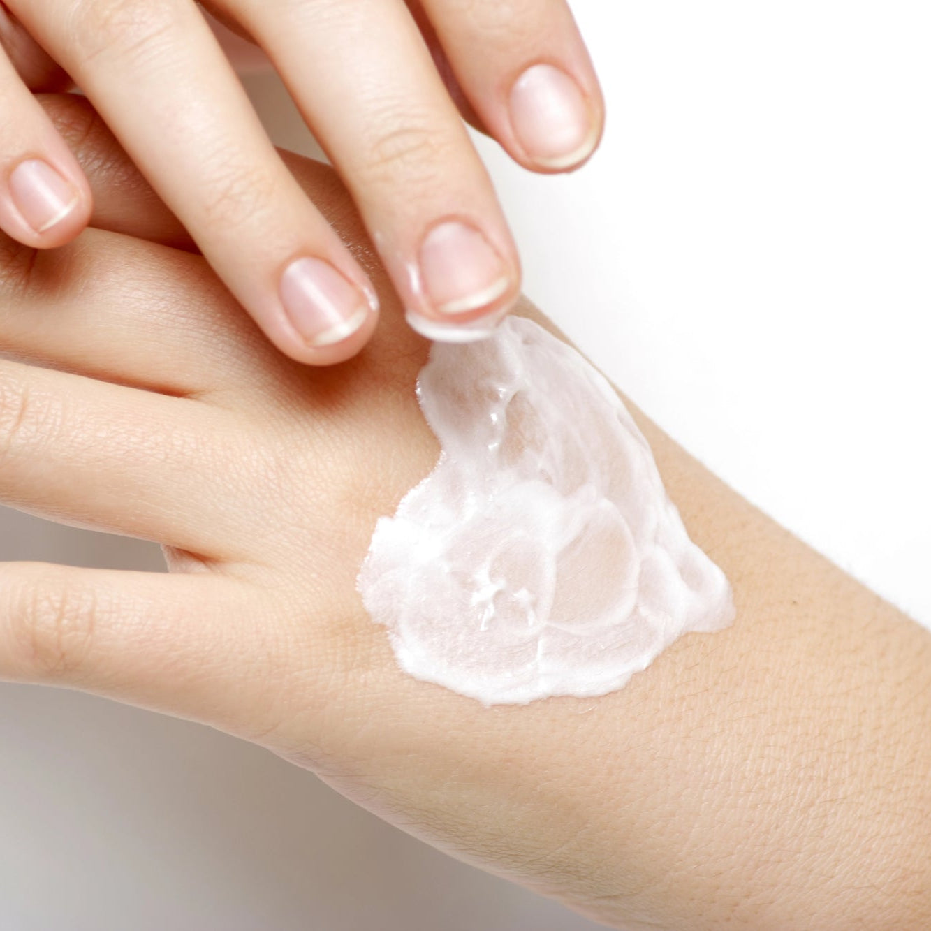 ALYSON coconut and mango moisturizing lotion