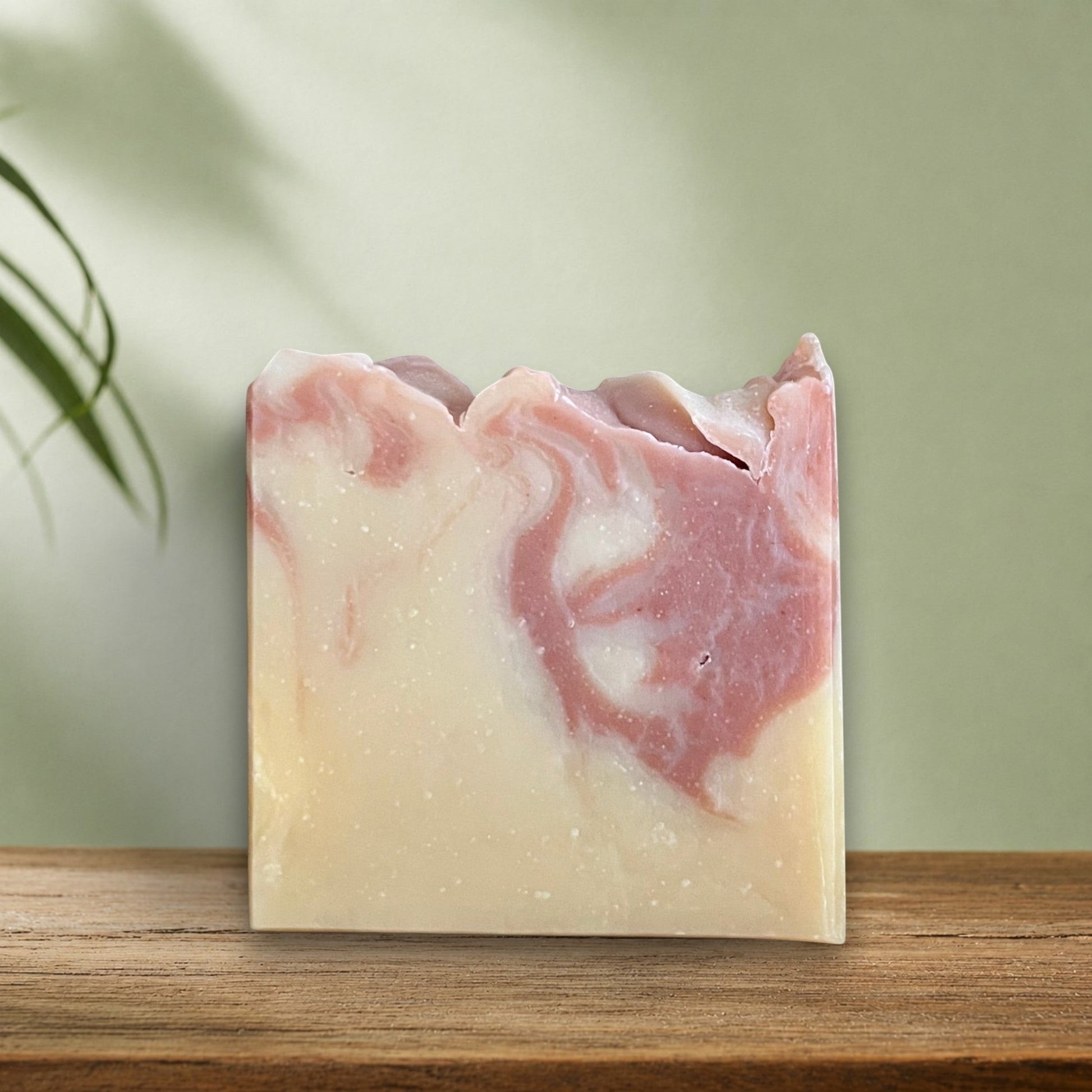 Savon à l'argile rouge ULRICK gingembre & pamplemousse - La Sultana | Soins naturels québecois