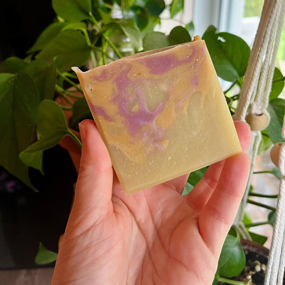 Savon au lait de coco SULTANE  pêche Bellini - La Sultana | Soins naturels québecois