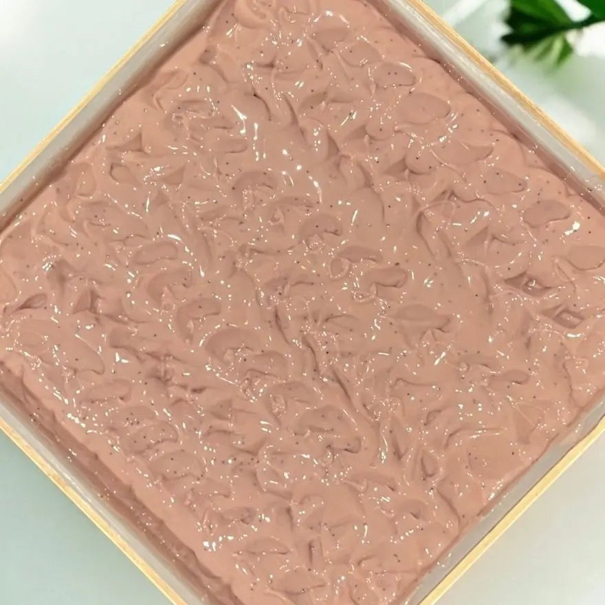 Savon exfoliant LILI graines de pavot, jojoba et pamplemousse - La Sultana | Soins naturels québecois