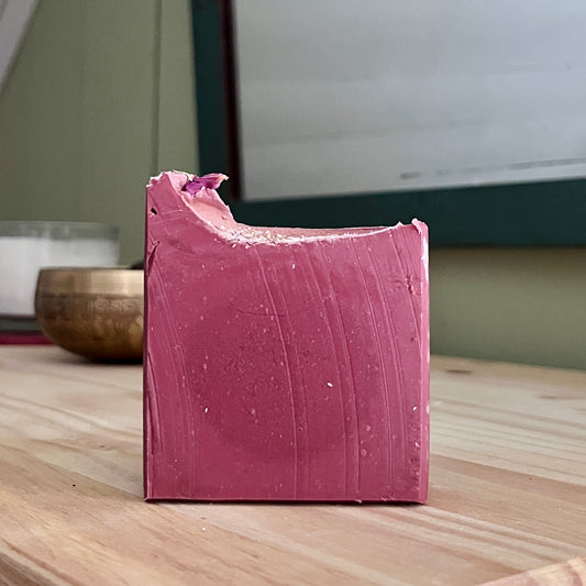 Savon au lait de chèvre JAMILA rose vanillée