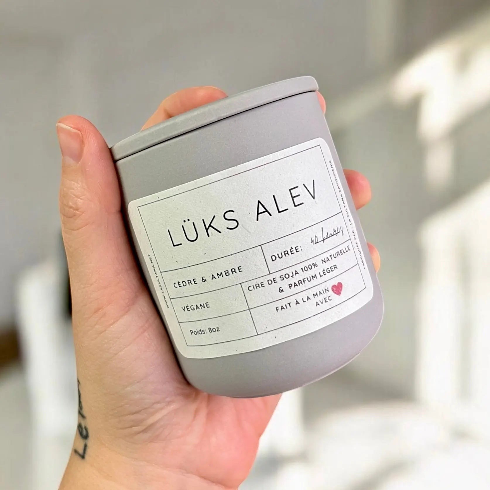 Bougie de soja LÜKS ALEV cèdre et  ambre - La Sultana | Soins naturels québecois