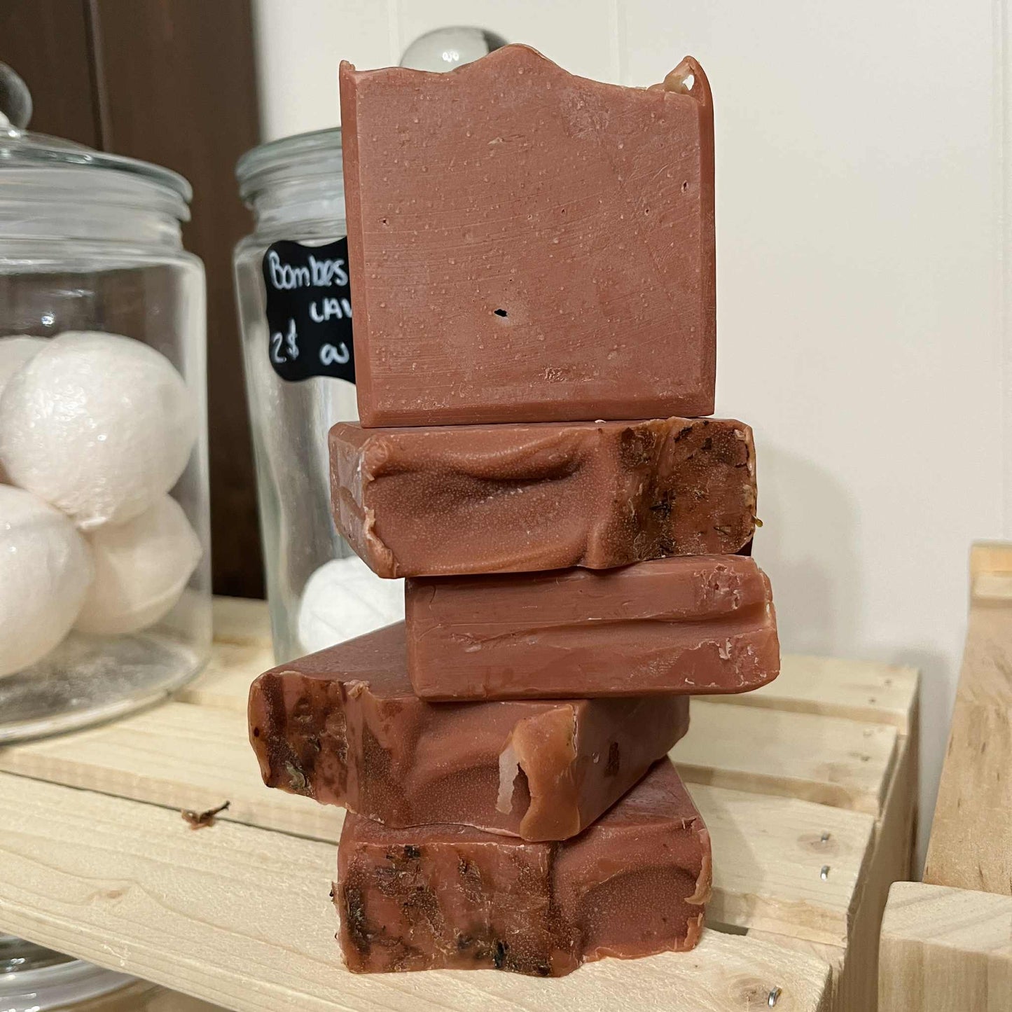 Lot de 5 savons au lait de chèvre JAMILA rose vanillée