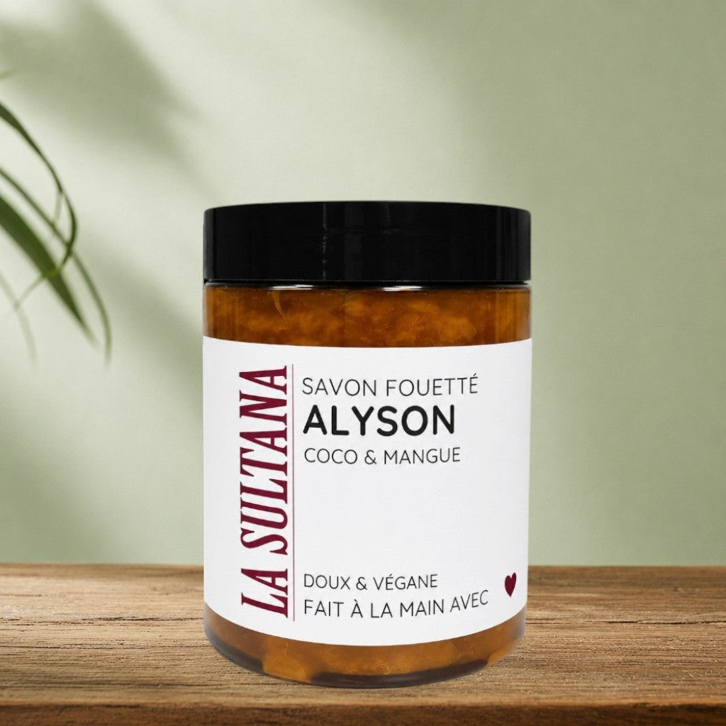 Savon fouetté Alyson coco et mangue La Sultana Savonnerie, doux et végane, fait à la main.