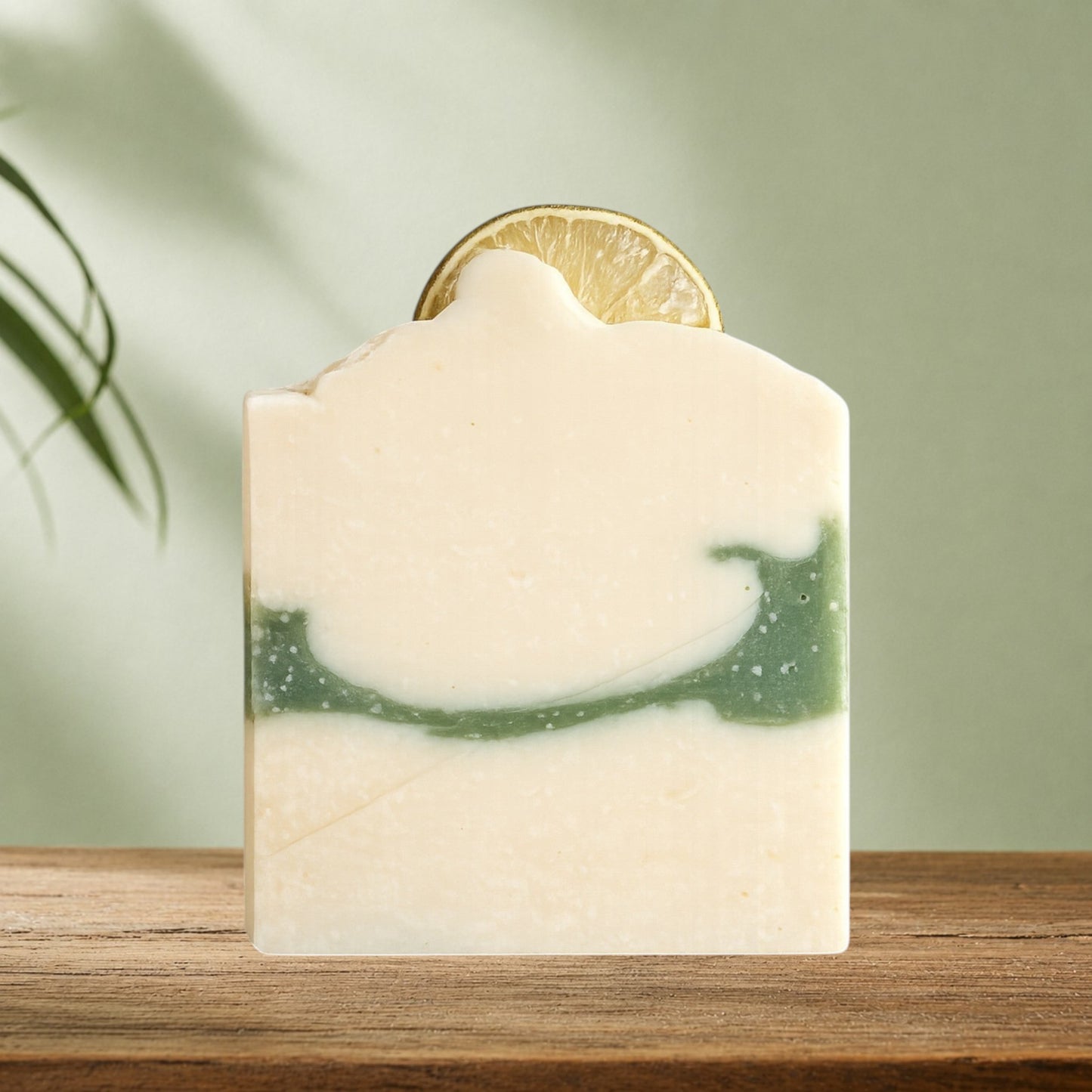 Savon au lait de coco ВAHECCA lime et eucalyptus - La Sultana | Soins naturels québecois