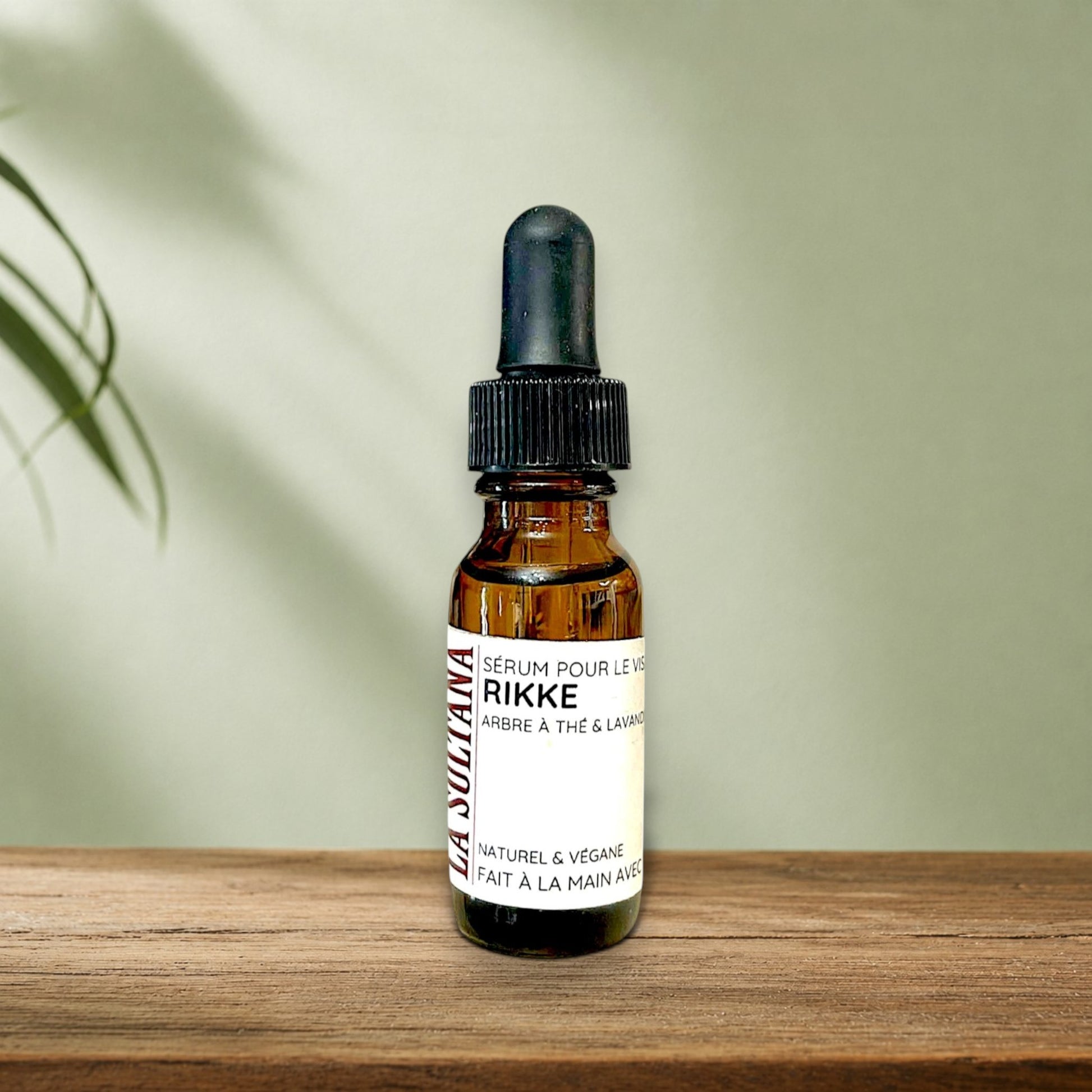 Sérum pour le visage et massage Gua Sha RIKKE arbre à thé & lavande - La Sultana | Soins naturels québecois