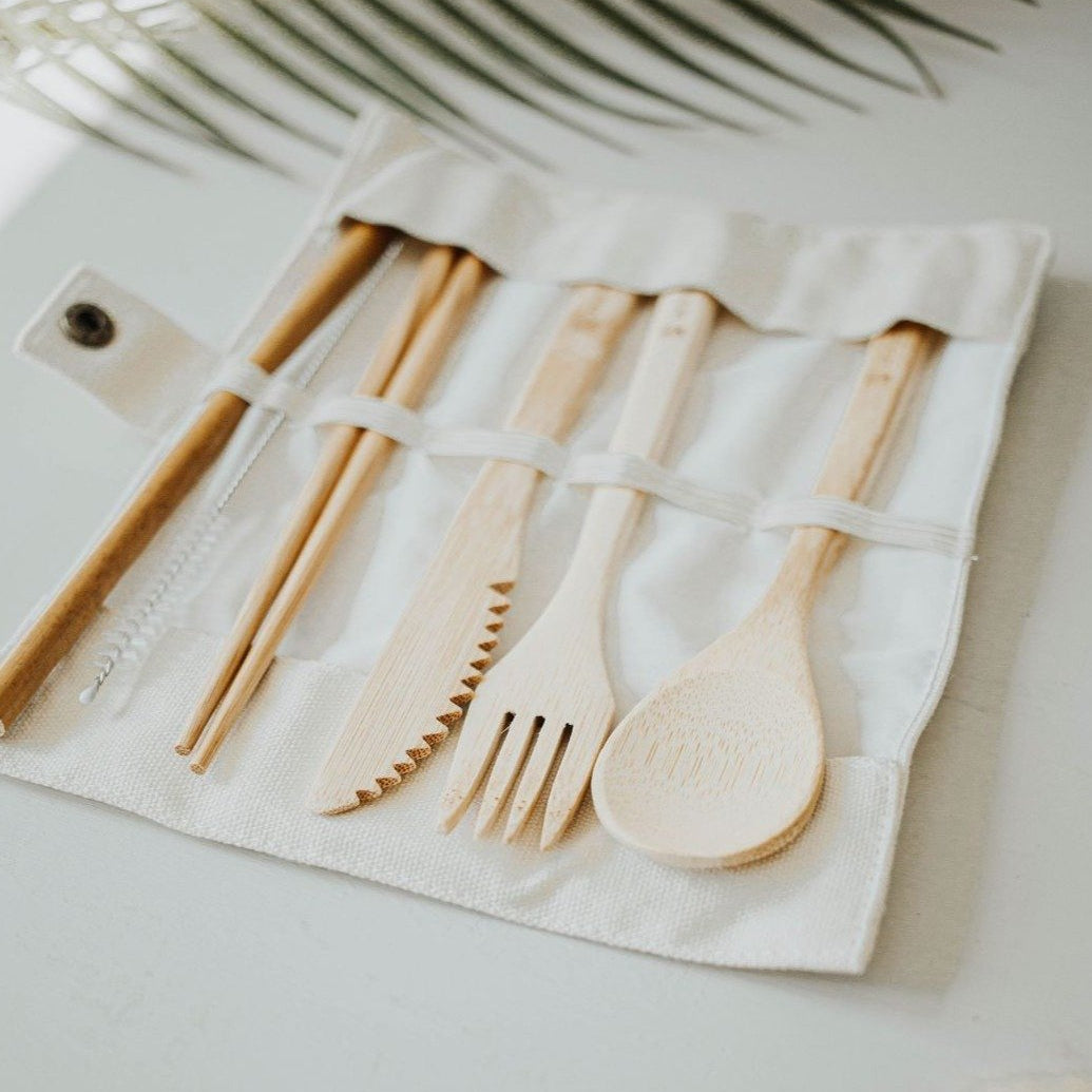 Ensemble d’ustensiles en bambou de voyage avec pochette